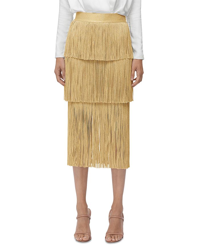 Metallic layered outlet skirt