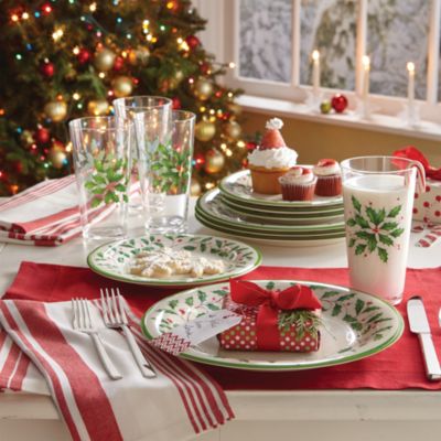 Holiday 4 Piece Melamine Dinner Plate Set
