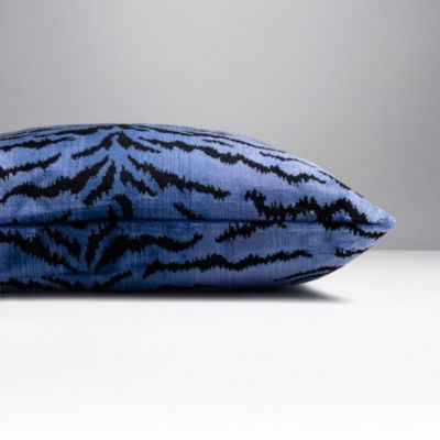 Tigre Decorative Pillow, 22" x 22"