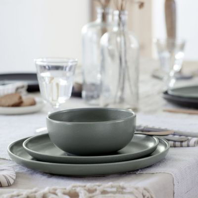 Pacifica Dinnerware Collection