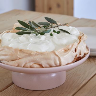 Pacifica Footed Stoneware Plate 