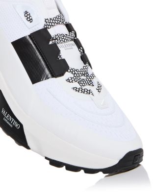 Men&#39;s True Act Low Top Sneakers