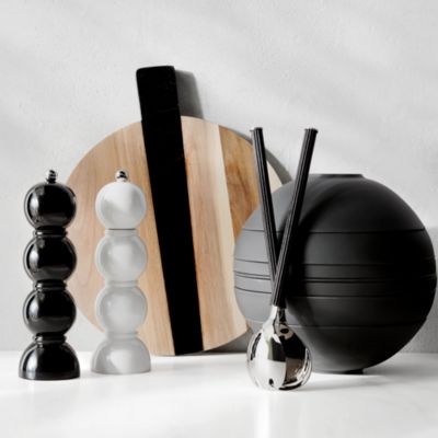 Bobbin Lacquered Salt or Pepper Mill Grinder