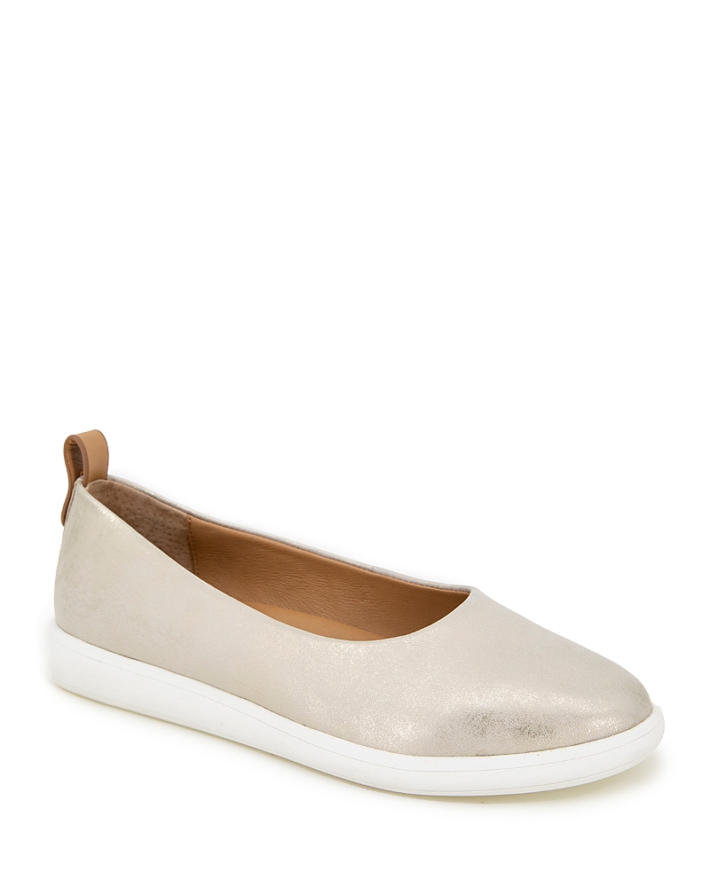 GENTLE SOULS BY KENNETH COLE GENTLE SOULS BY KENNETH COLE WOMEN'S BELLA SLIP ON FLATS