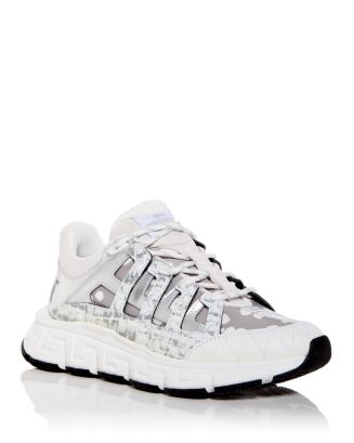 Versace TRIGRECA トレーナー スニーカー ロートップ ロゴ Logo Greca Sneakers | VERSACE US