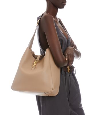 Le 5 &Agrave; 7 Supple Large Shoulder Hobo Bag in Smooth Leather