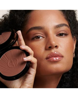Luminous Silk Creamy Bronzing Powder