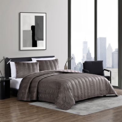 Velvet Linear Stitch 3 Piece Quilt Set, Queen
