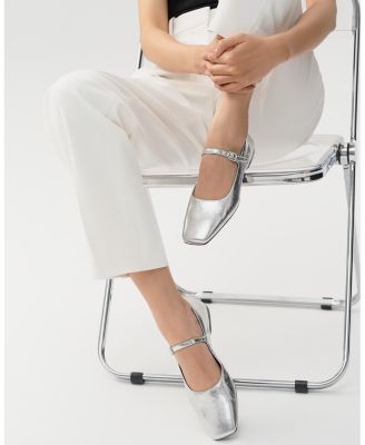 Women's Delia Square Toe Ballet Flats 