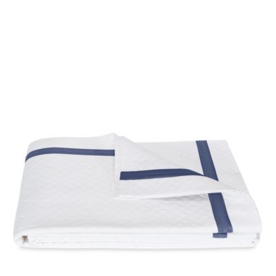 Matouk Lowell Diamond Matelasse Coverlet, Full/Queen