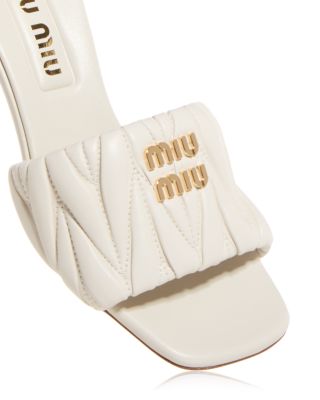 Women&#39;s Quilted Slide Sandals