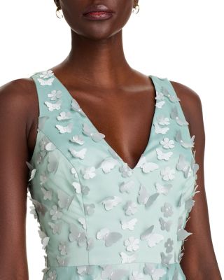 3D Appliqu&amp;eacute; Midi Dress