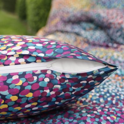 Jana Sateen Sham, Standard