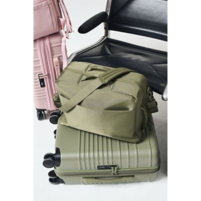The Ultimate Travel Duffle Bag in Olive