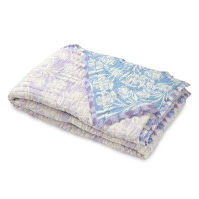 Lilac Bloom Handcrafted Cotton Quilt, King