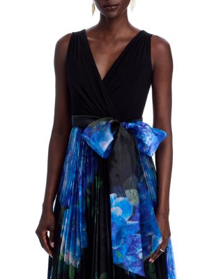 Mixed Media V Neck Sleeveless Pleated Gown