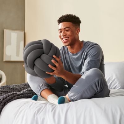 Hugget Weighted Knot Pillow, Large 3 Lb