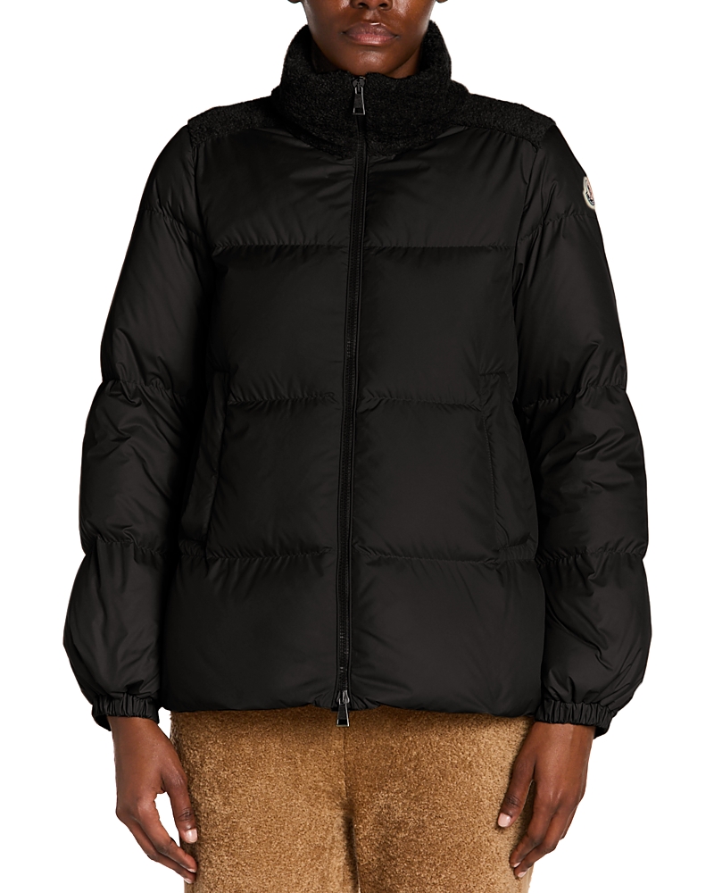 Moncler Esnaie Quilted Coat In Black