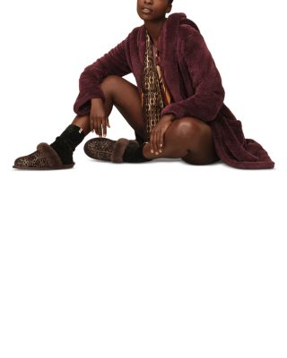 Aarti Hooded Fleece Robe