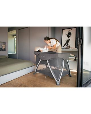SENA™ aire Play Yard & Travel Crib + SENA™ series changer