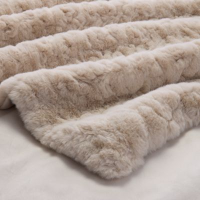 Sheepskin Throw Blanket - Exclusive