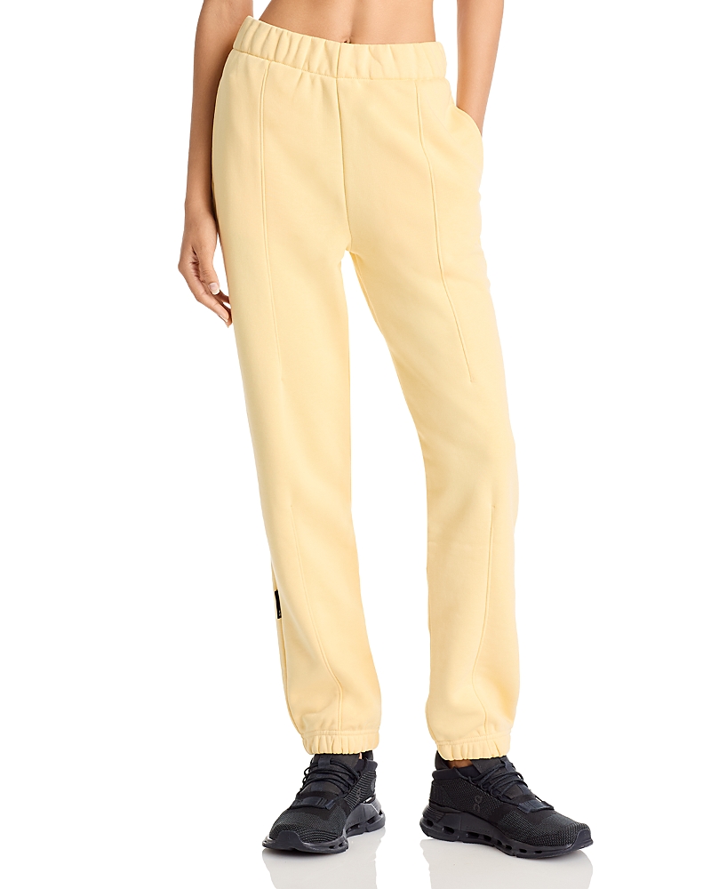 On Club Pants In Orange
