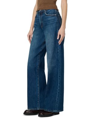 The Harlowe Jeans in Transit