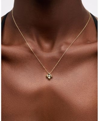  Liora Pendant Mini Flower Necklace