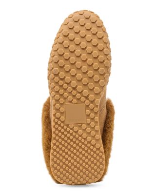 Women&#39;s Izzey Plush Sneakers