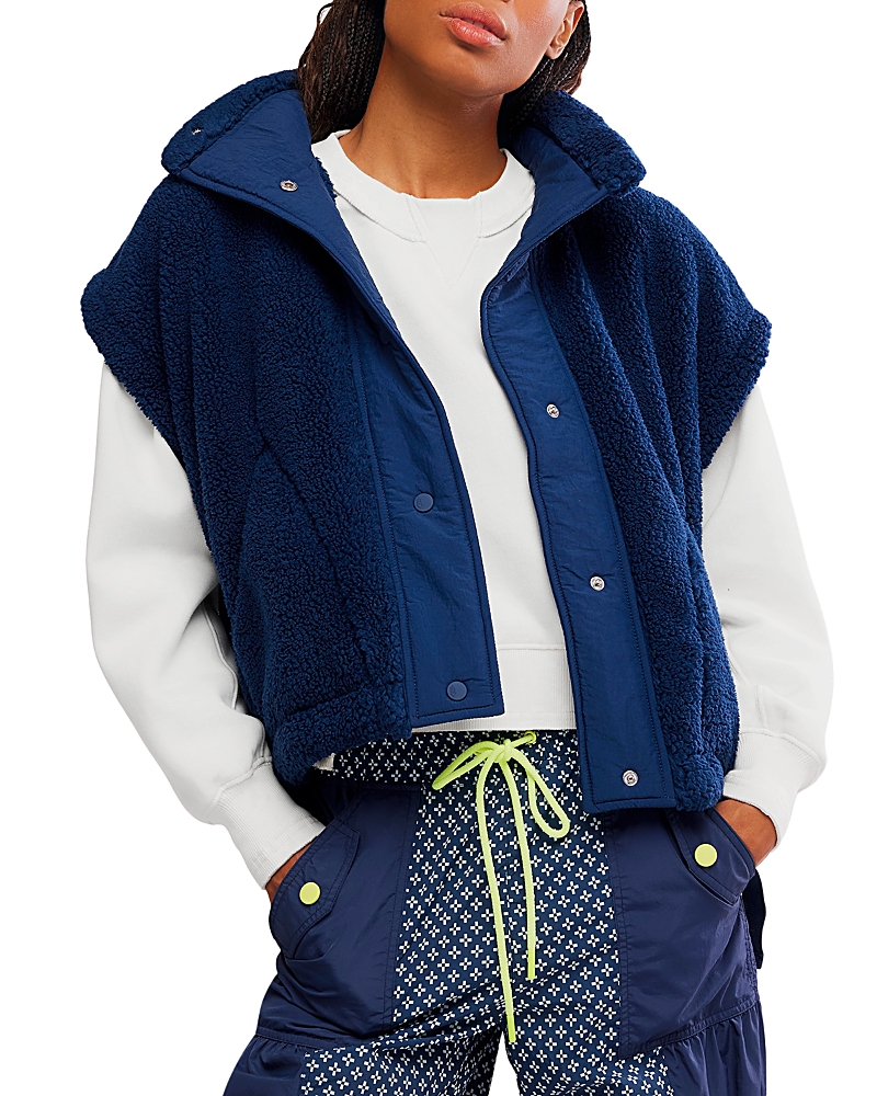 Free People X Fp Movement Scout It Out Vest In Blue