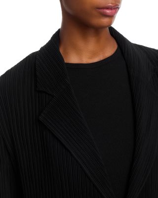 Hatching Pleats Coat