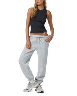 Sleeveless Pose Modern 