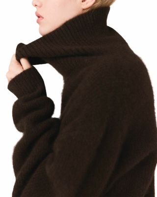 Megevinak Roll Neck Sweater