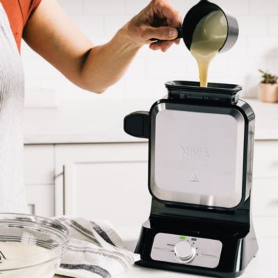 BW1001 Belgian Waffle Maker PRO