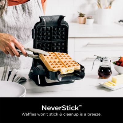 BW1001 Belgian Waffle Maker PRO