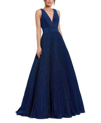 Shimmering Georgette Pleated Sleeveless Gown