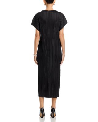 Beaded Appliqu&amp;eacute; Flower Crinkled Dress