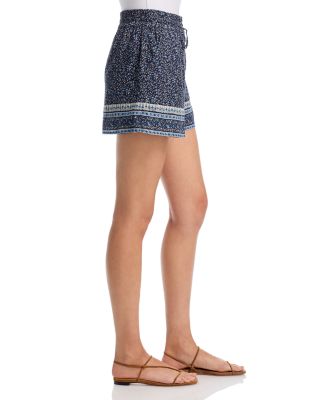 Cyra Blouse & Vilvaldi Shorts