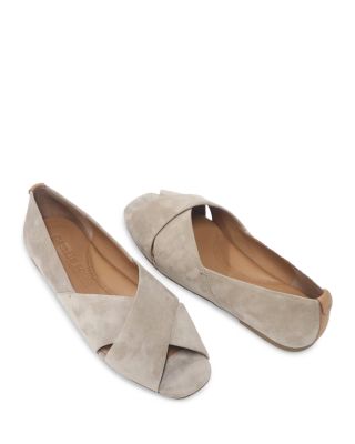 Women's Whoebe Suede Flats