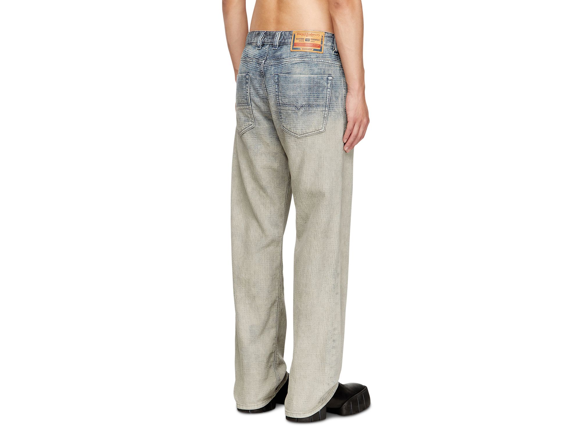 Relaxed Fit Washed Jeans — Image 3