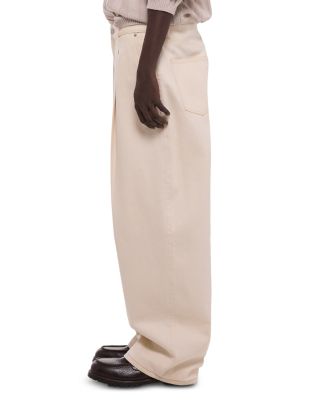 Relaxed Fit Pleated Jeans in Ecru