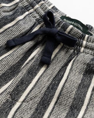 The Laurels 7" Resort Shorts