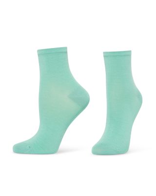Sleek Lightweight Crew Socks