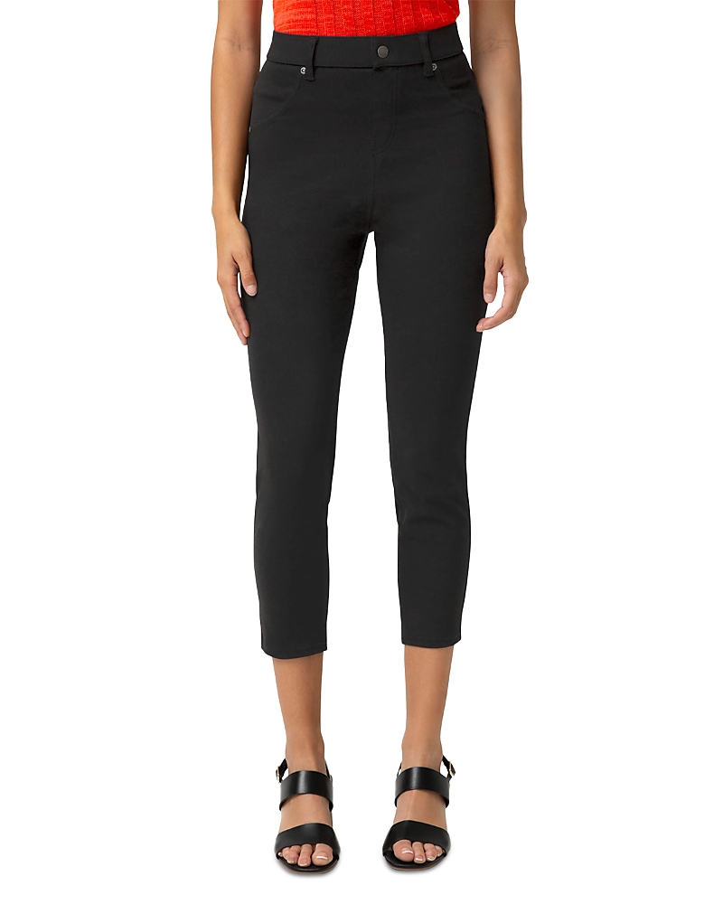 Hue High Rise Ultra Soft Denim Capri Leggings in Medium Wash
