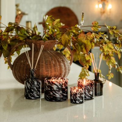 Saffron Sandalwood Signature Candle