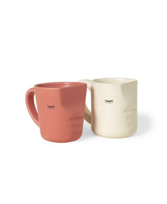  The Kissing Mugs
