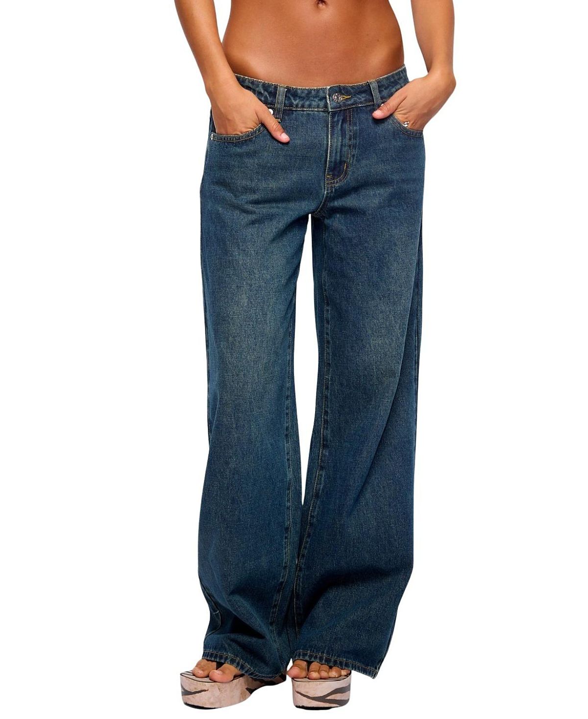 Edikted Raelynn Washed Low Rise Light Rinse Wash Jeans