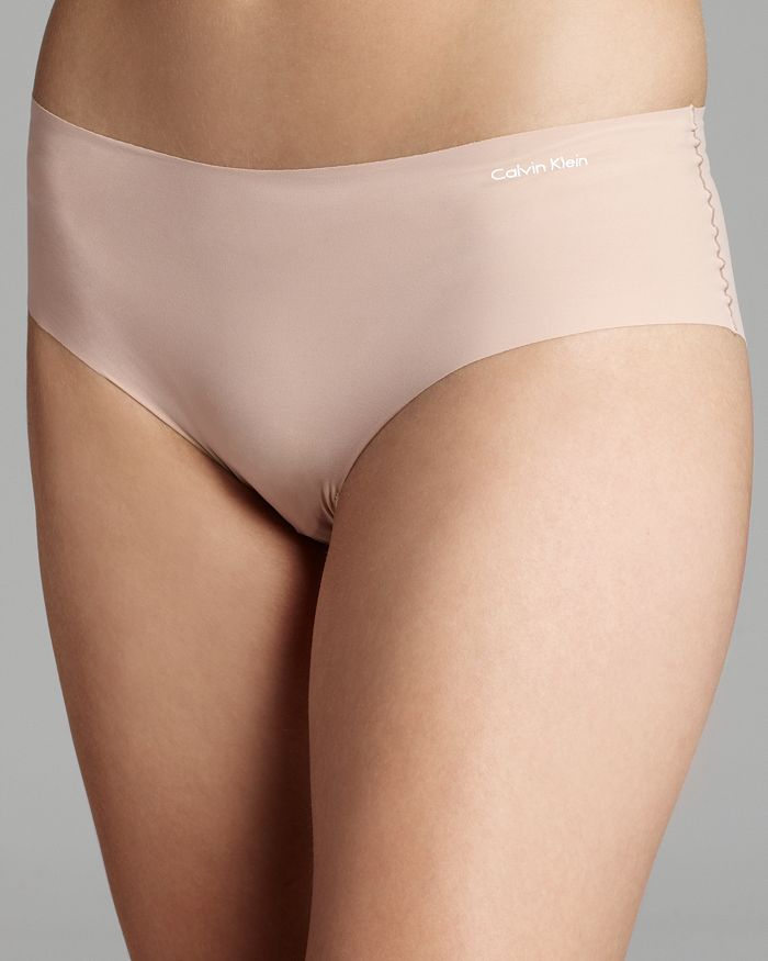 Calvin Klein Underwear Invisibles Hipster In Light Caramel/white