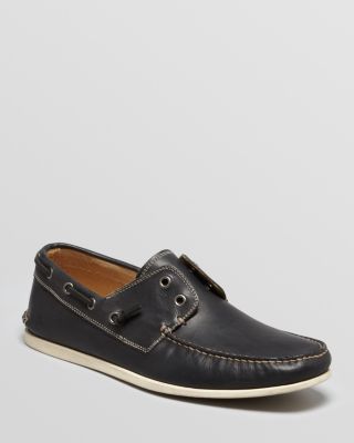 laceless boat shoes