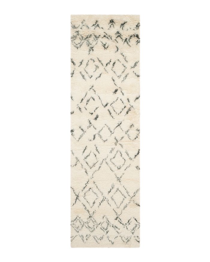 Safavieh Casablanca Runner Rug, 2'3" X 6' Bloomingdale's